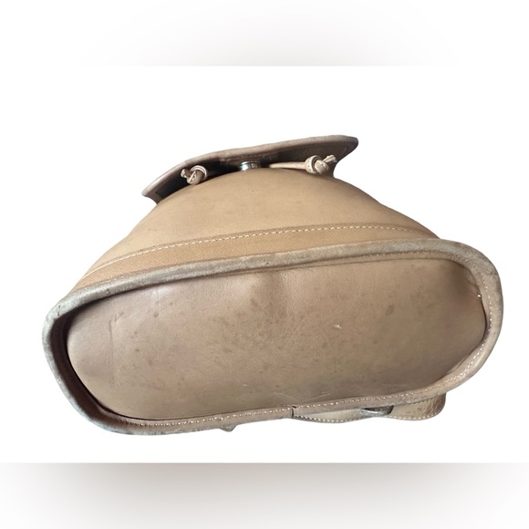 Vintage Coach 1999 Camel Leather Backpack 12x10x5 - Picture 7 of 12